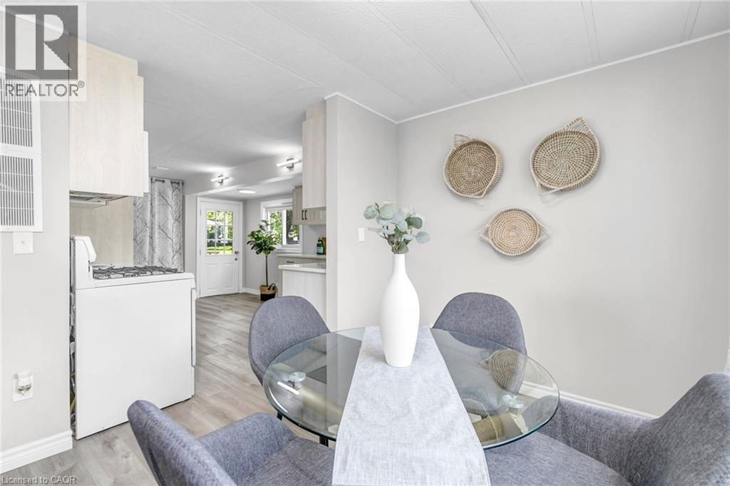 17 FAIRVIEW Crescent - 11