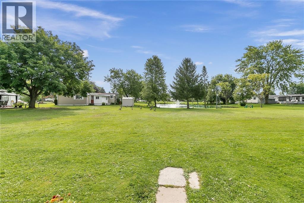 17 FAIRVIEW Crescent - 25