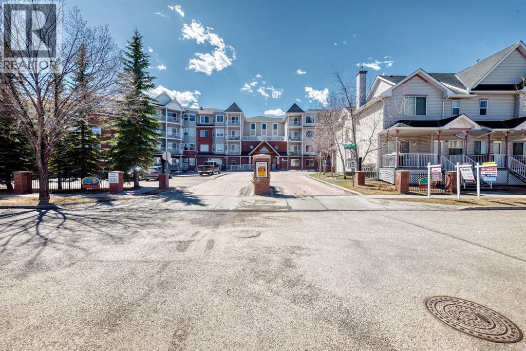 #321 8 Prestwick Pond Terrace SE - 3