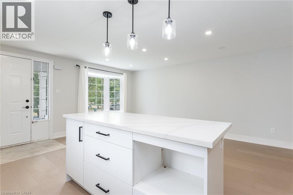 #B 629 SETTLERSFIELD Court - 17