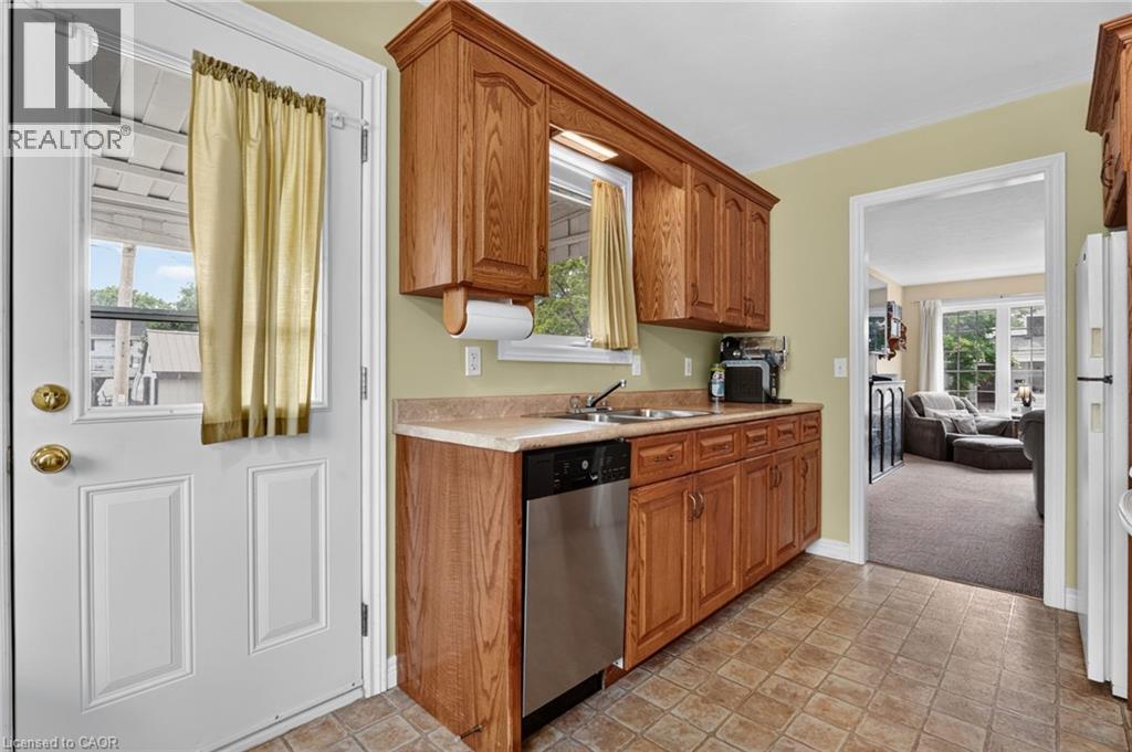 2-bedroom home for sale at 217 PINE Street, Dunnville ON · photo 15 of 45