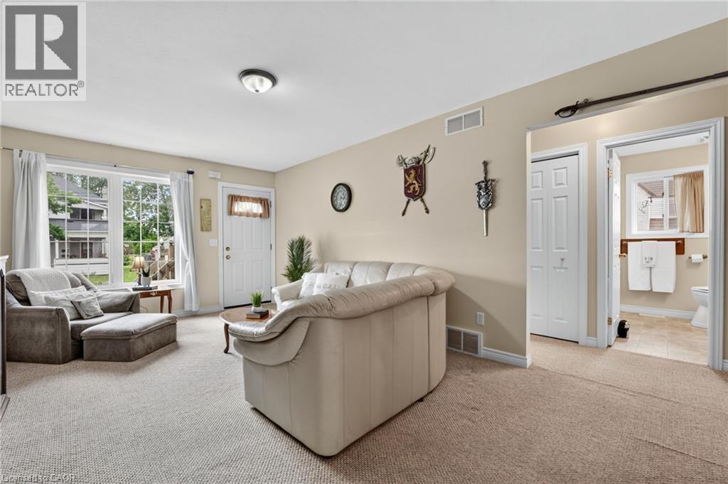 2-bedroom home for sale at 217 PINE Street, Dunnville ON · photo 13 of 45