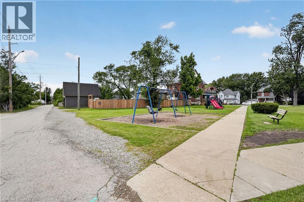2-bedroom home for sale at 217 PINE Street, Dunnville ON · photo 40 of 45
