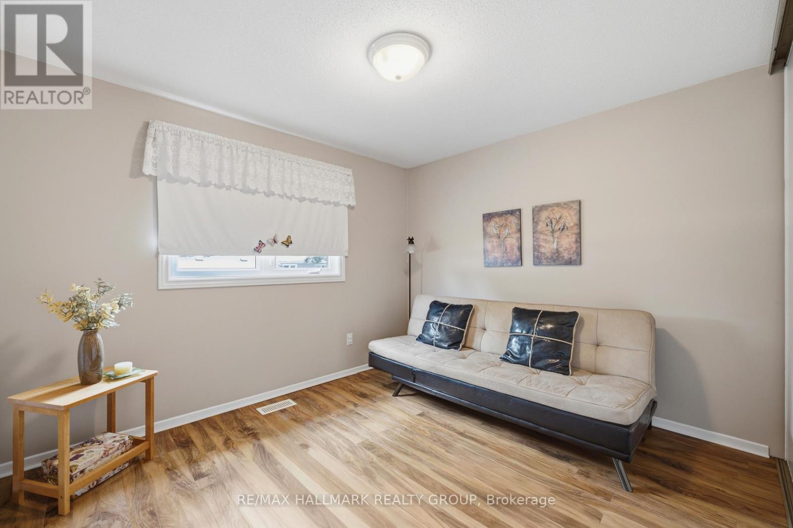3 Bed, 3 Bath House for Sale in Ottawa – 8052 JEANNE D’ARC BOULEVARD, Ottawa – MLS# X13469634 - Image 21