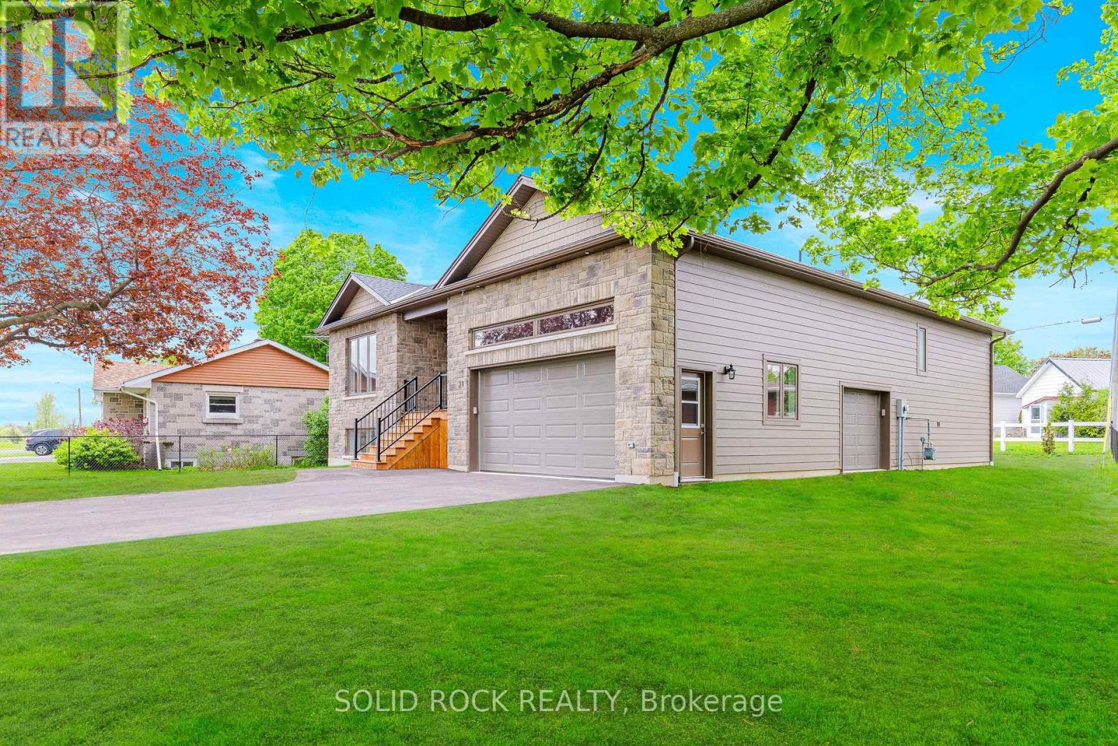 30 LAKEVIEW DRIVE - Image 3