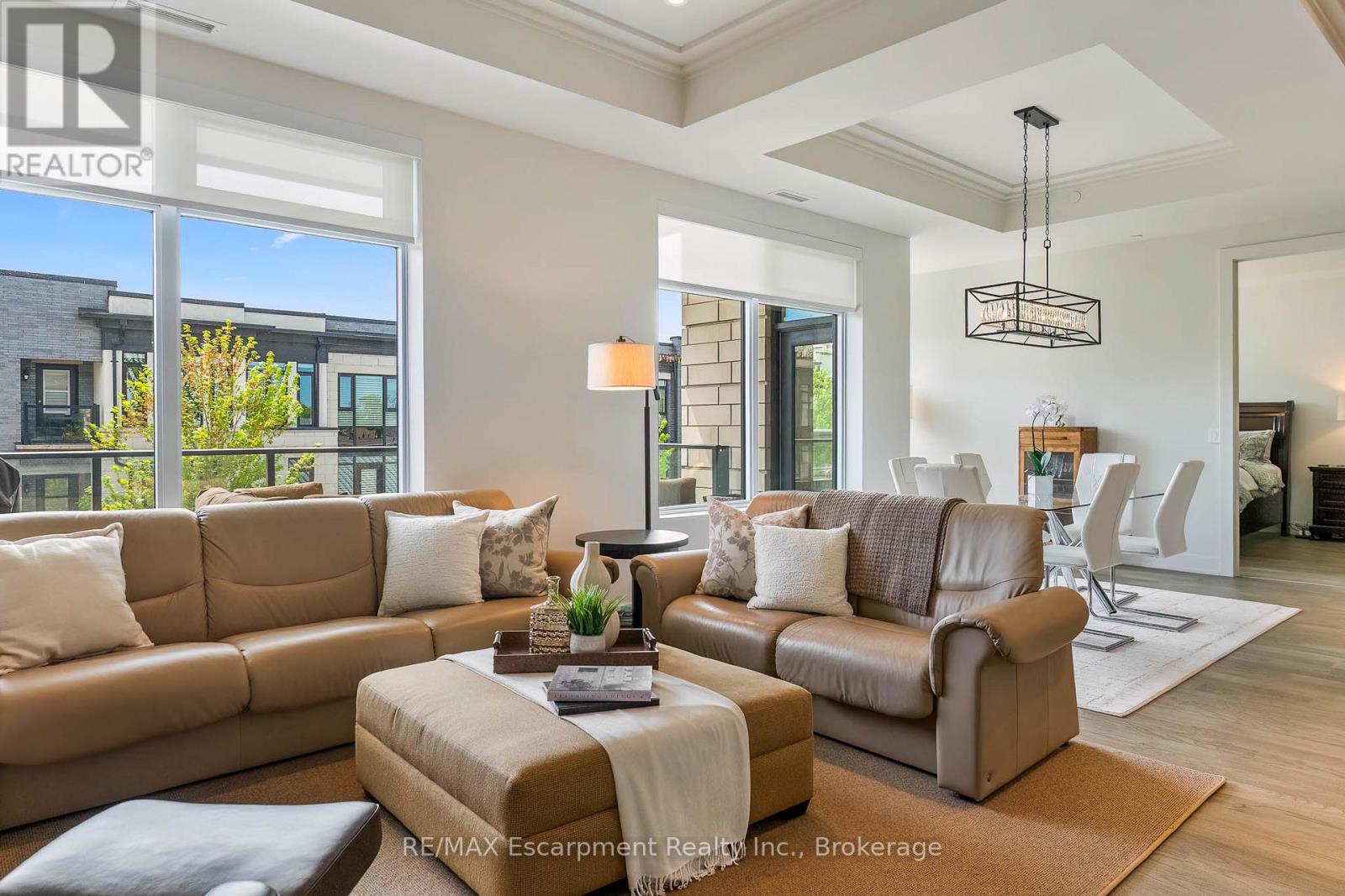 #303 123 MAURICE DRIVE - 4
