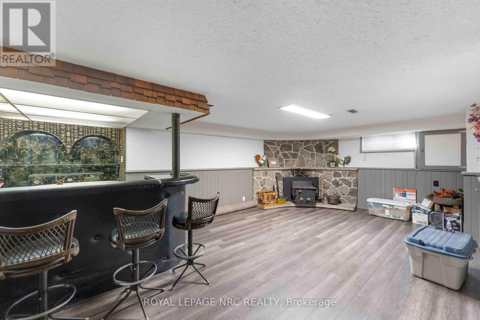 68 PINE STREET S - 33