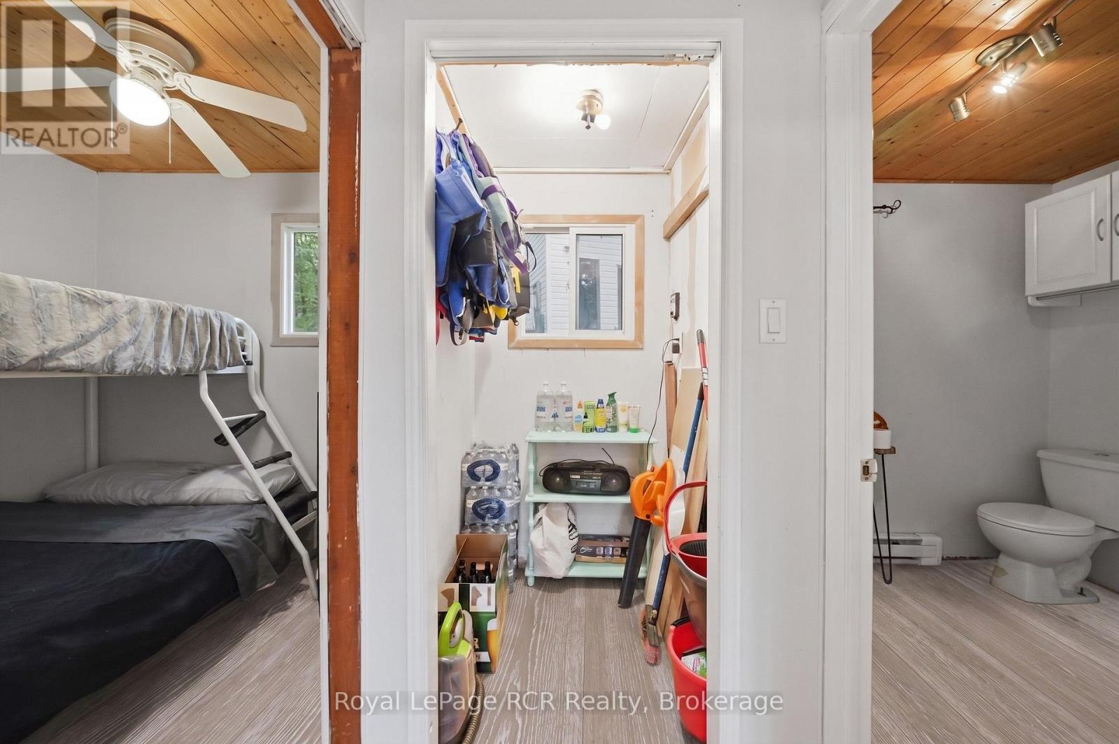 45 ANDREW DRIVE - 17