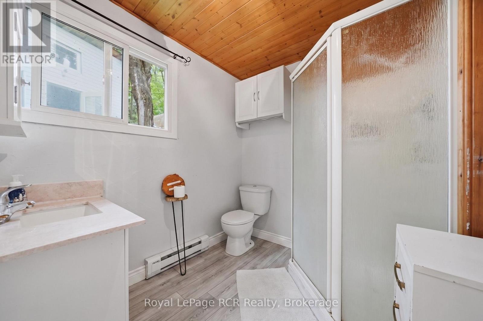 45 ANDREW DRIVE - 18
