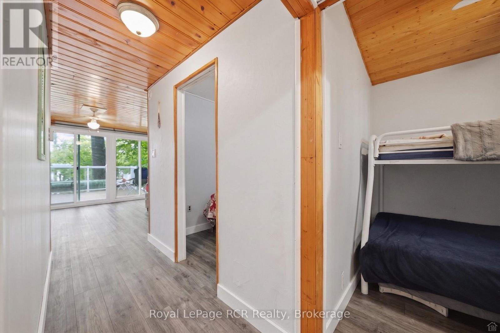 45 ANDREW DRIVE - 21