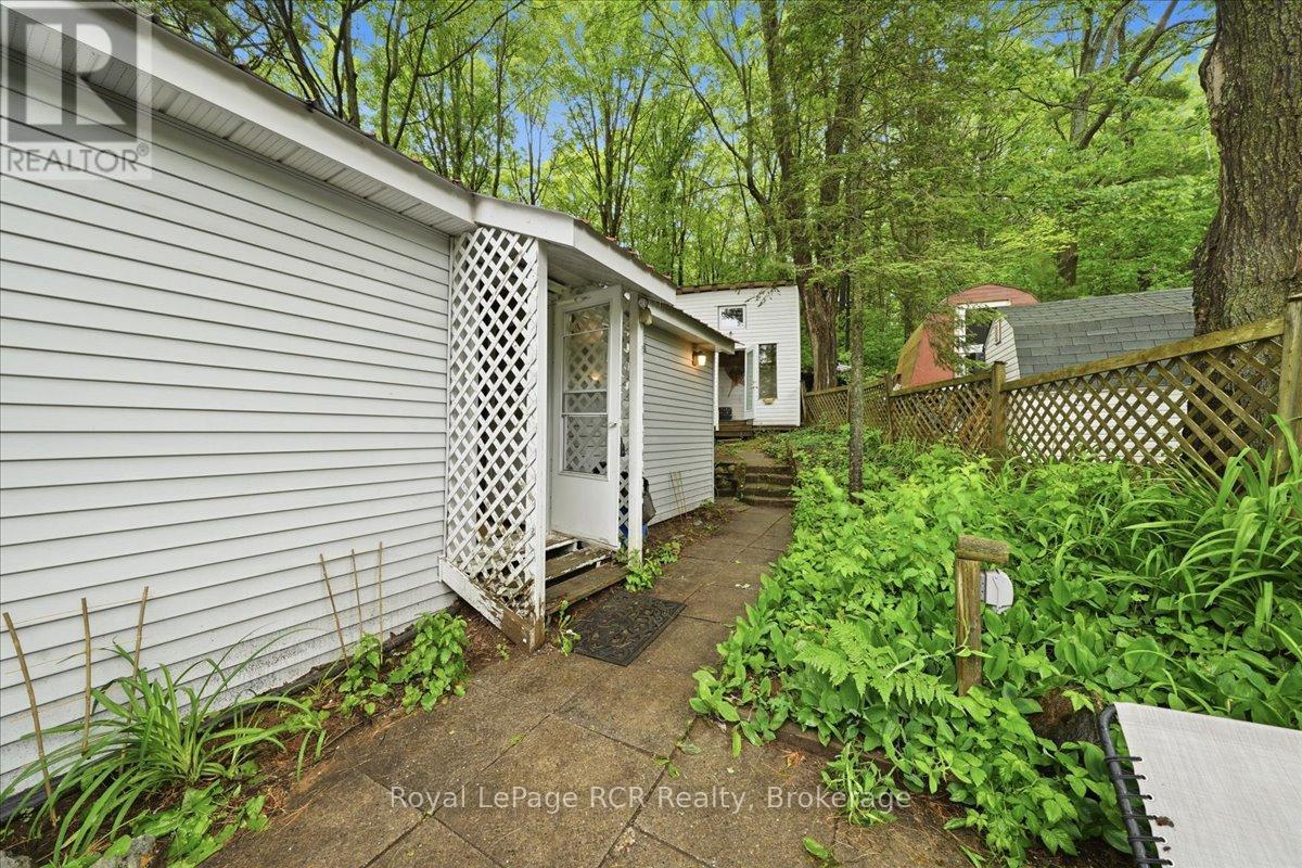 45 ANDREW DRIVE - 29