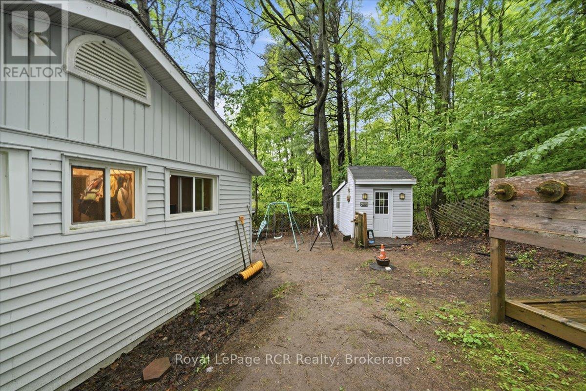 45 ANDREW DRIVE - 32