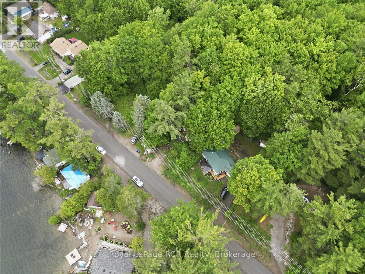 45 ANDREW DRIVE - 39