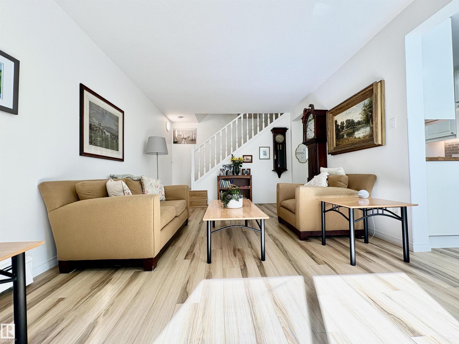 #3 10324 119 ST NW - 13