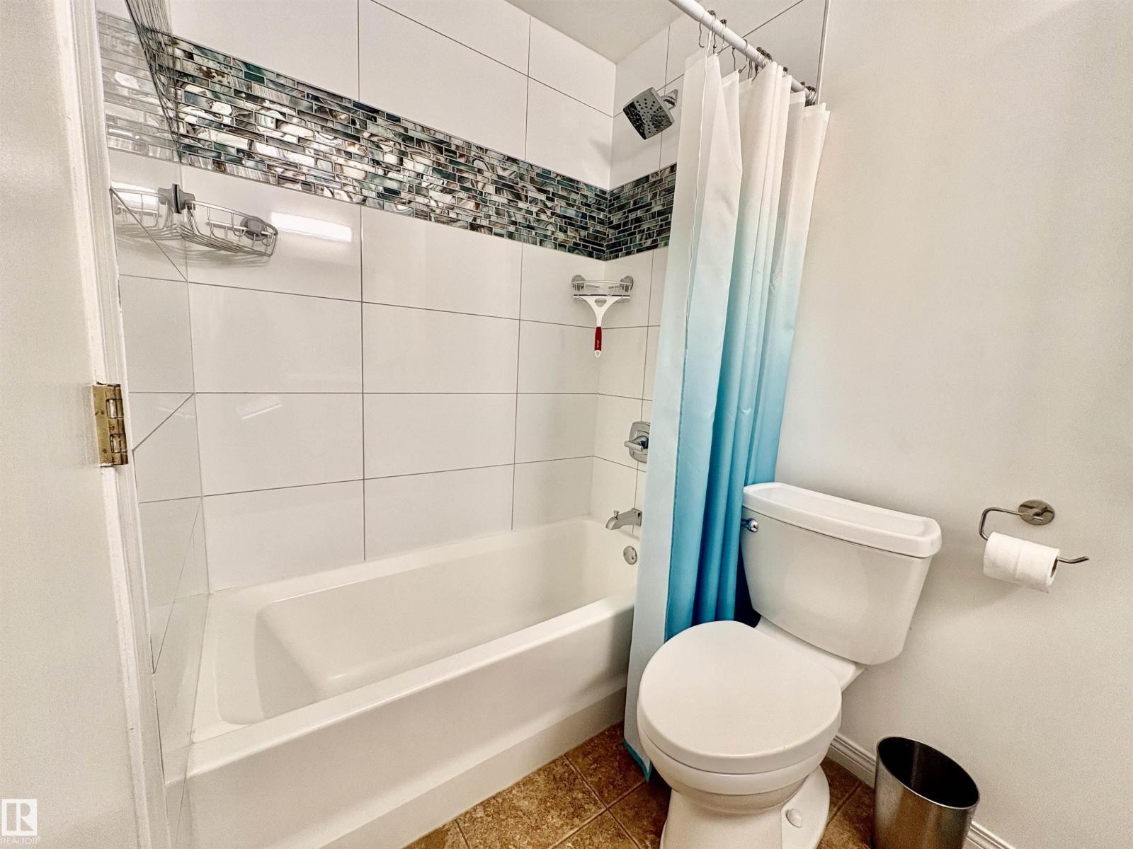 #3 10324 119 ST NW - 21