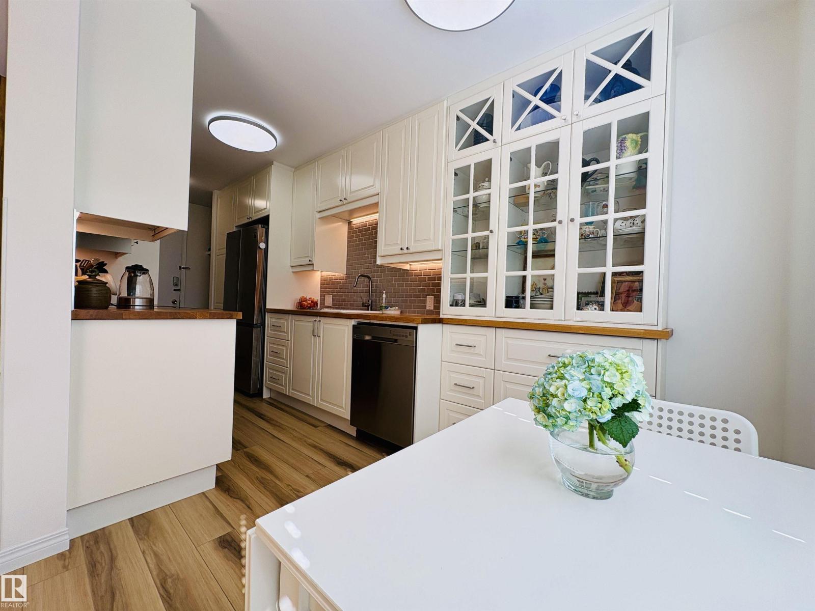 #3 10324 119 ST NW - 10