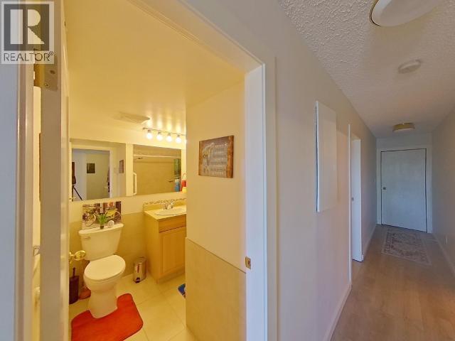 #6 4420 QUEBEC AVE - 18