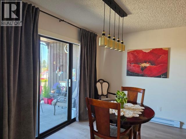 #6 4420 QUEBEC AVE - 6