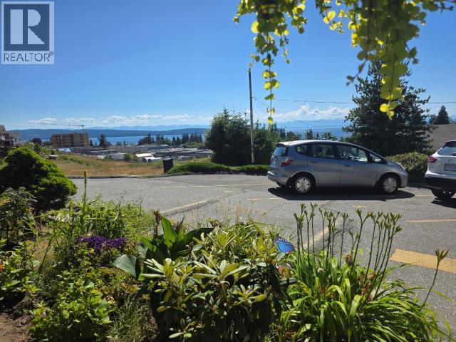 #6 4420 QUEBEC AVE - 25