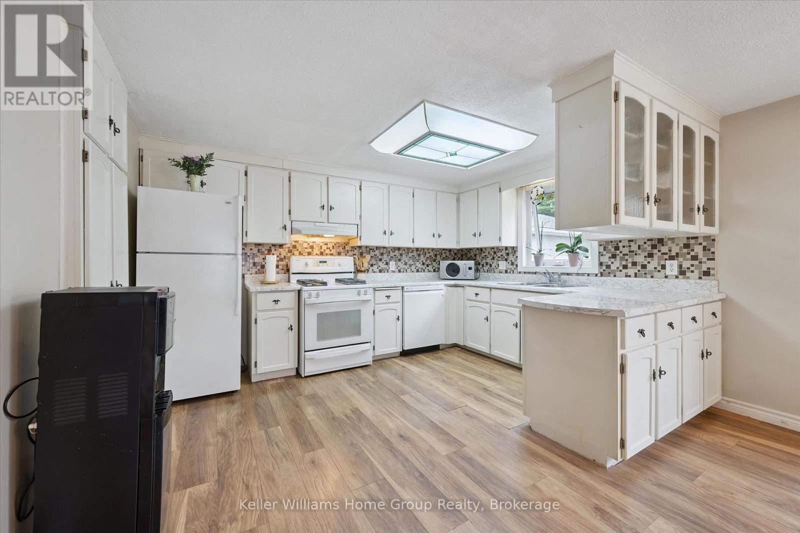 27 OMAR STREET - 16