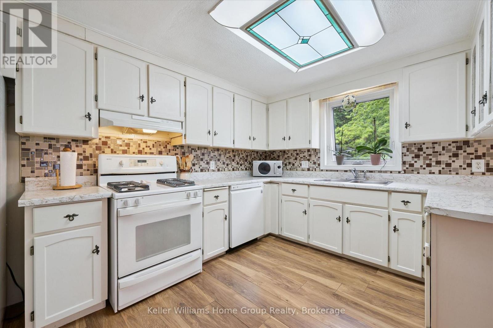 27 OMAR STREET - 17