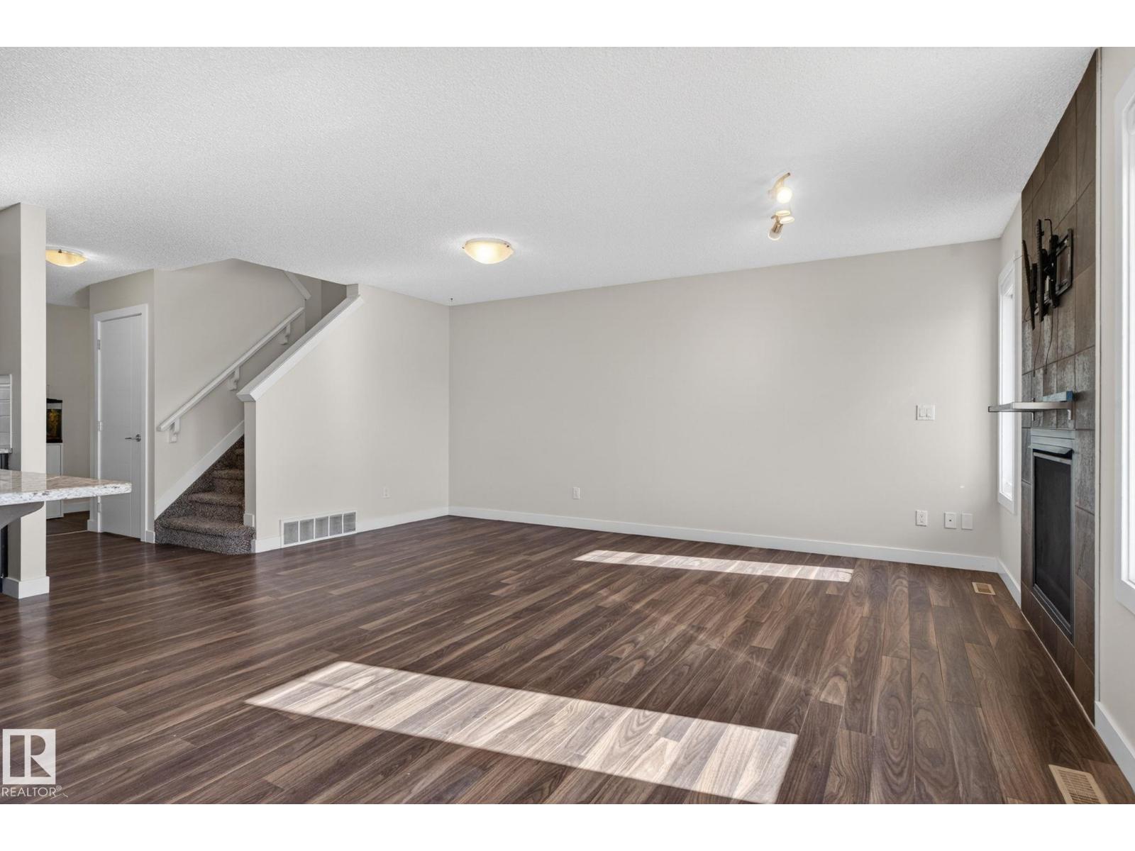 5306 67 street - 10