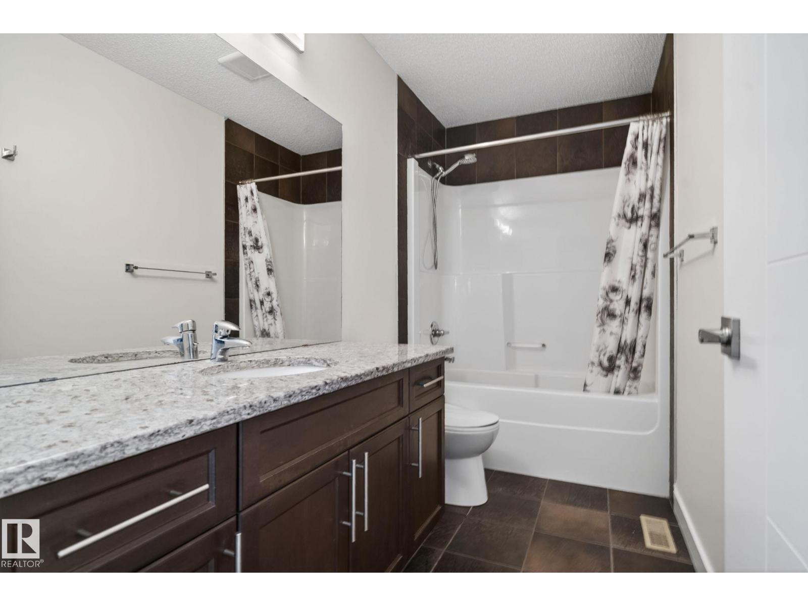 5306 67 street - 26
