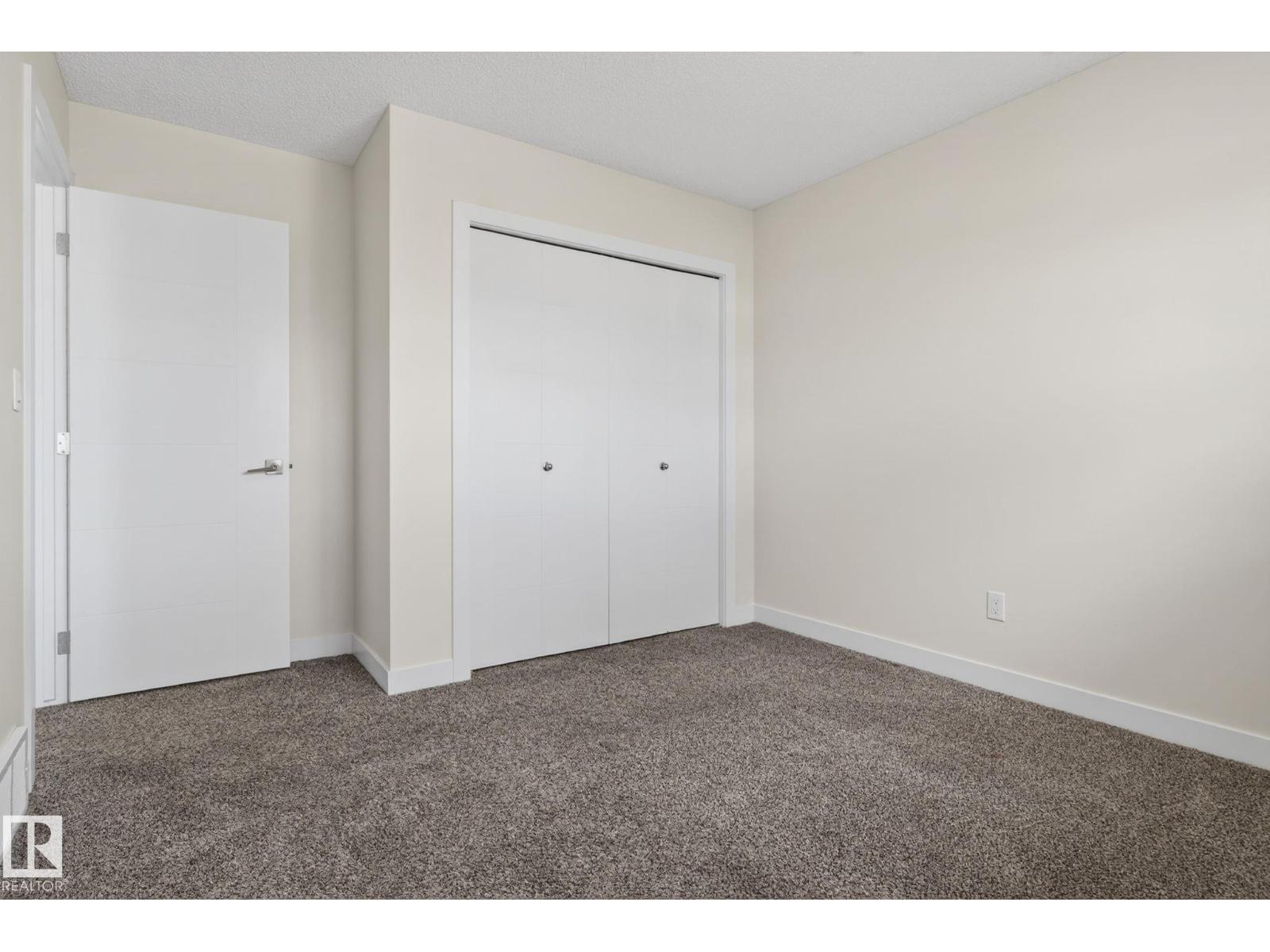 5306 67 street - 27