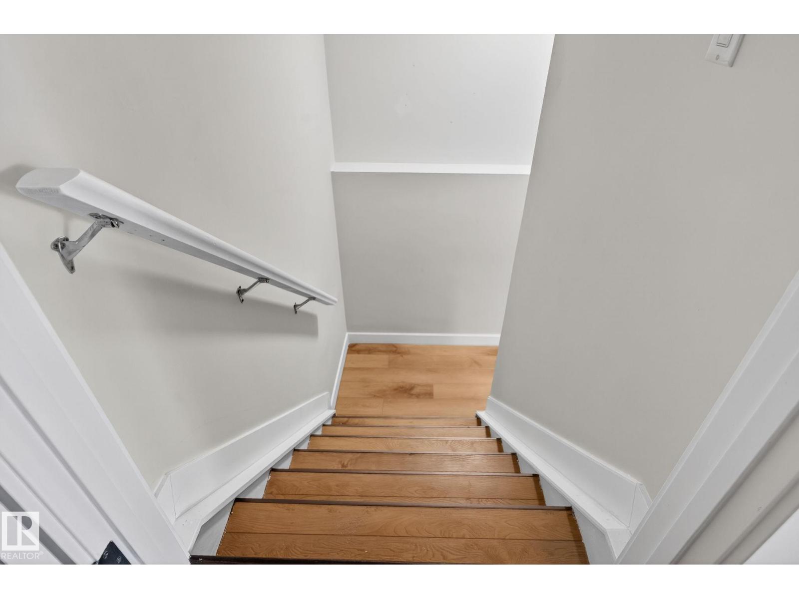 5306 67 street - 29