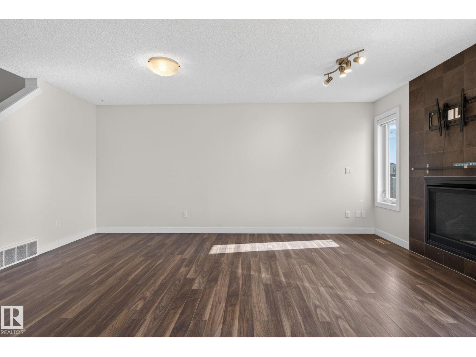 5306 67 street - 9