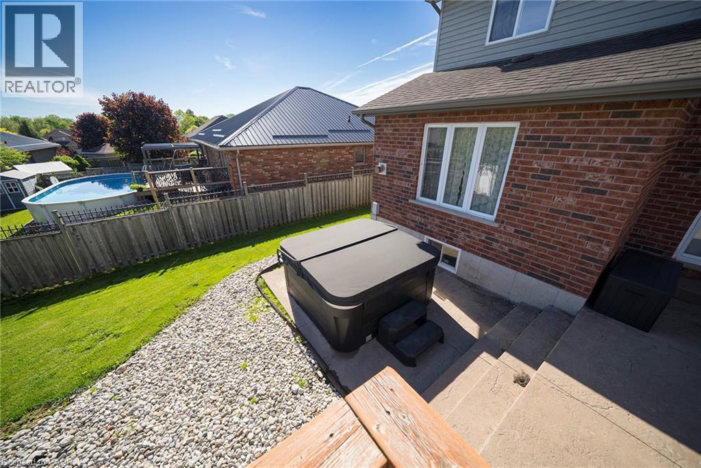 17 DRIFTWOOD Drive - 37