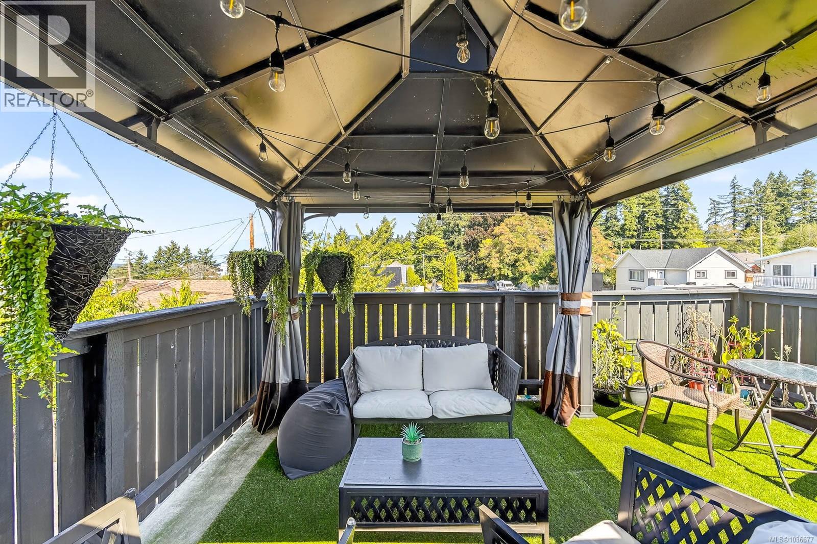 4703 Strathern St - 39