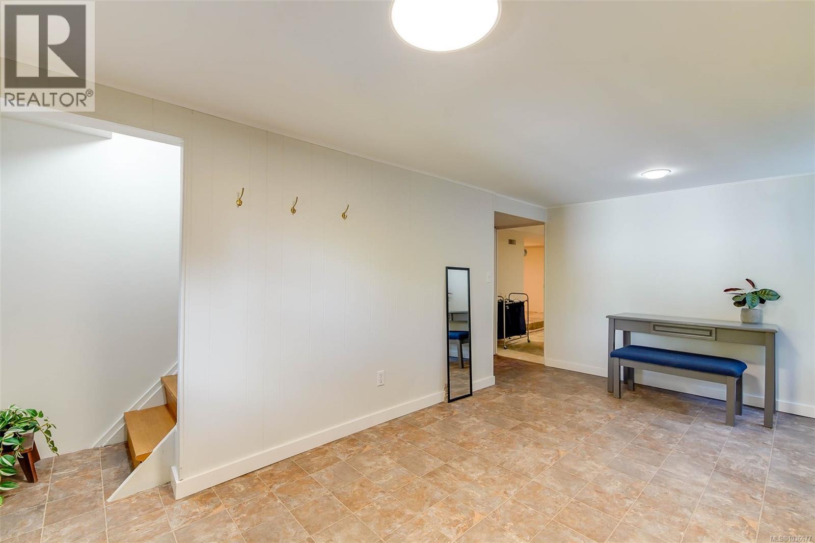 4703 Strathern St - 26