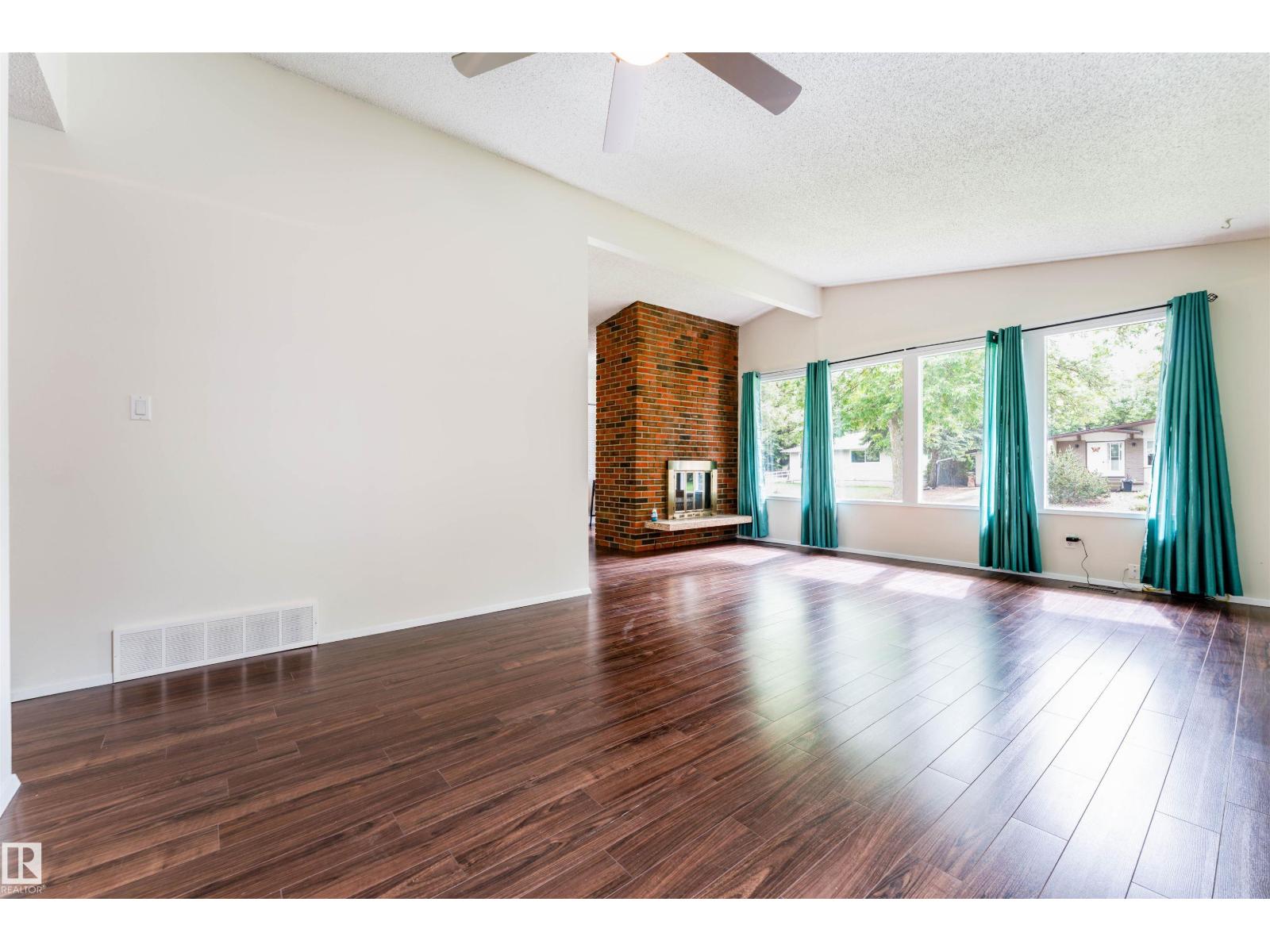 60 Fenwick CR — photo 11