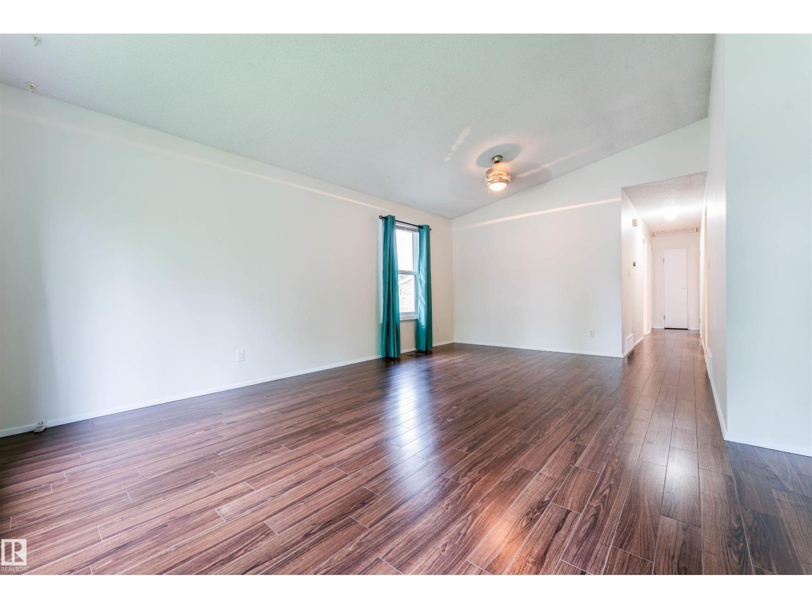 60 Fenwick CR — photo 15