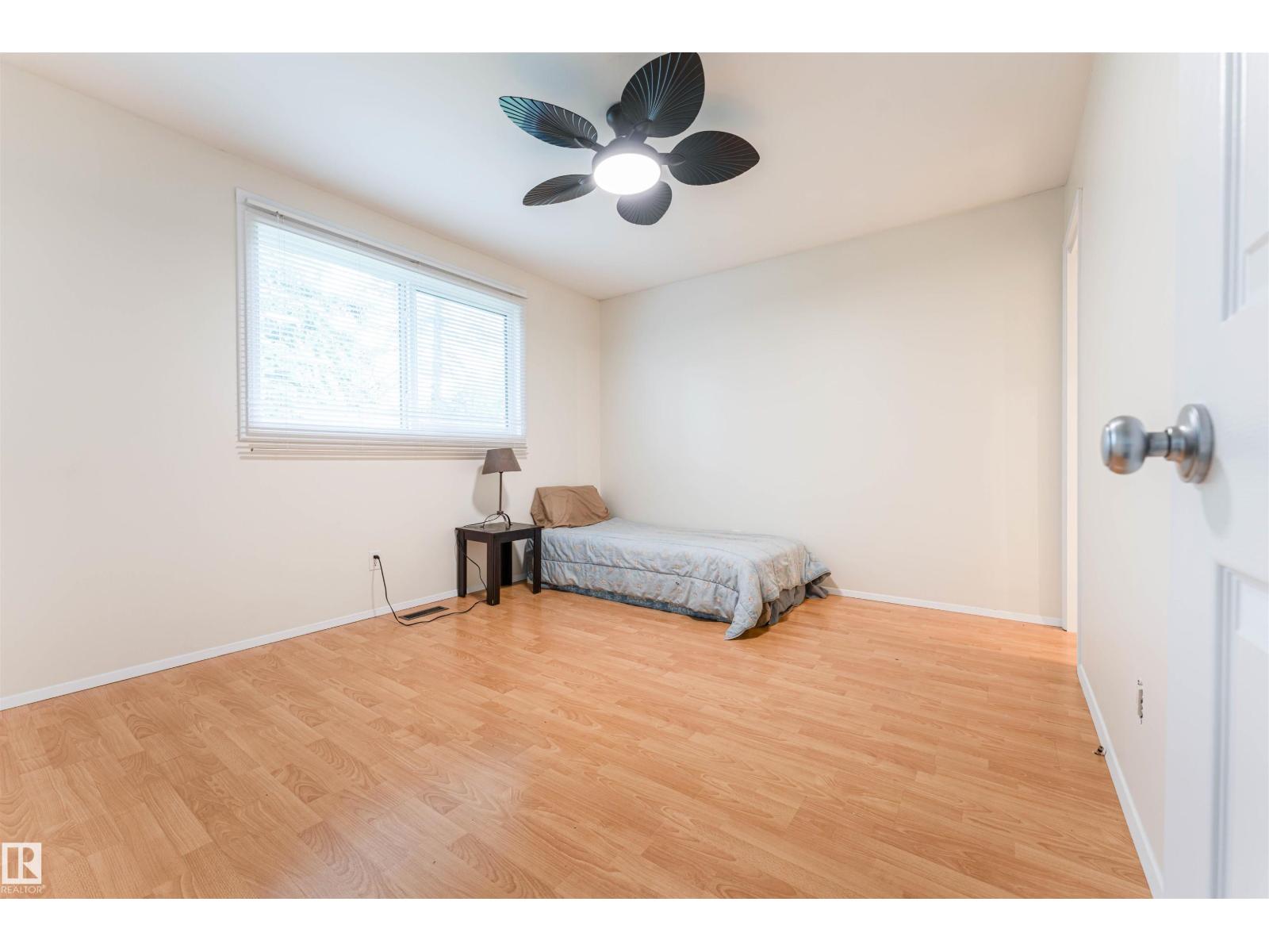 60 Fenwick CR — photo 16