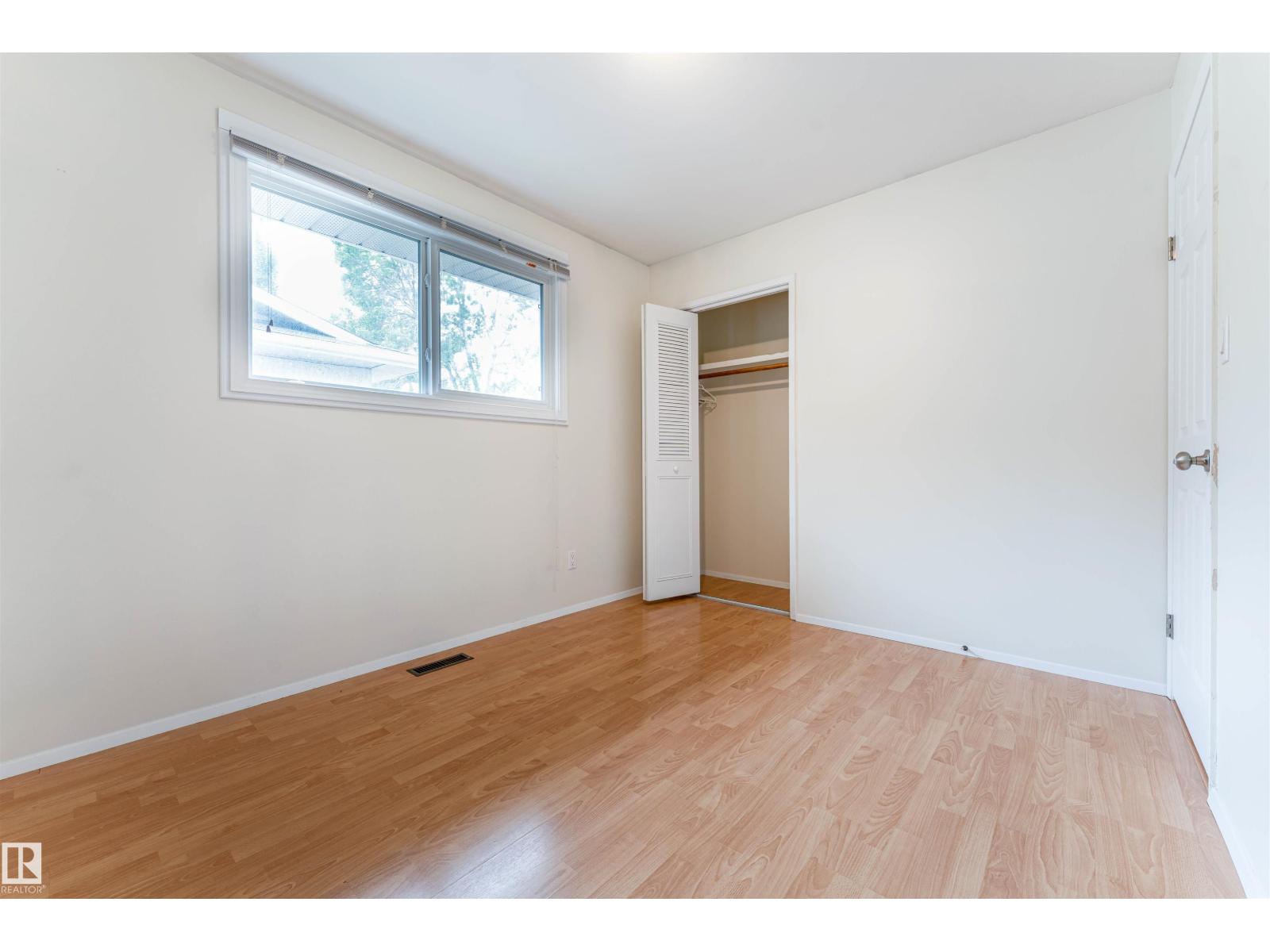 60 Fenwick CR — photo 23