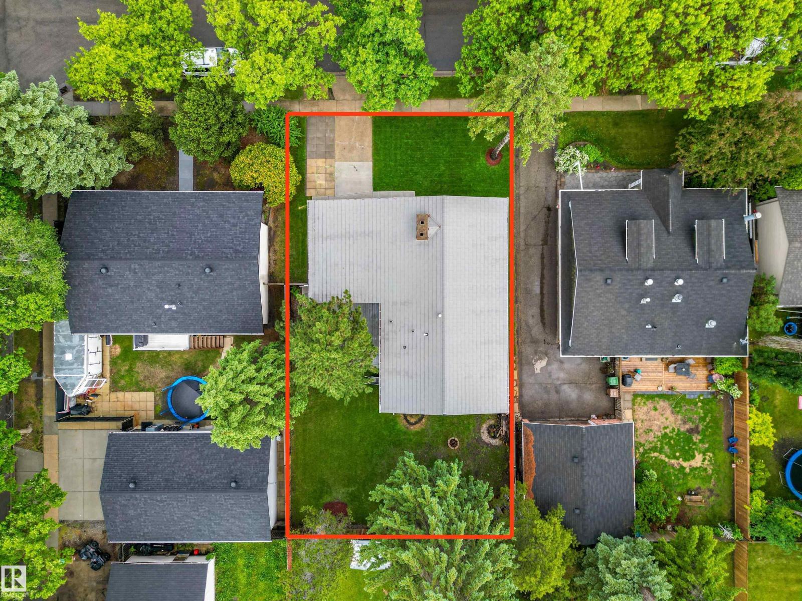 60 Fenwick CR — photo 53