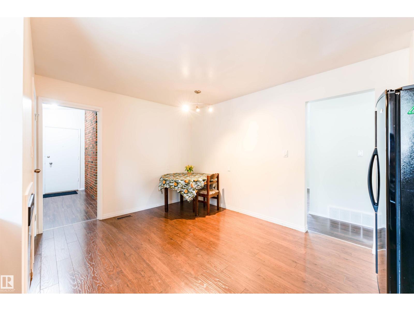 60 Fenwick CR — photo 7