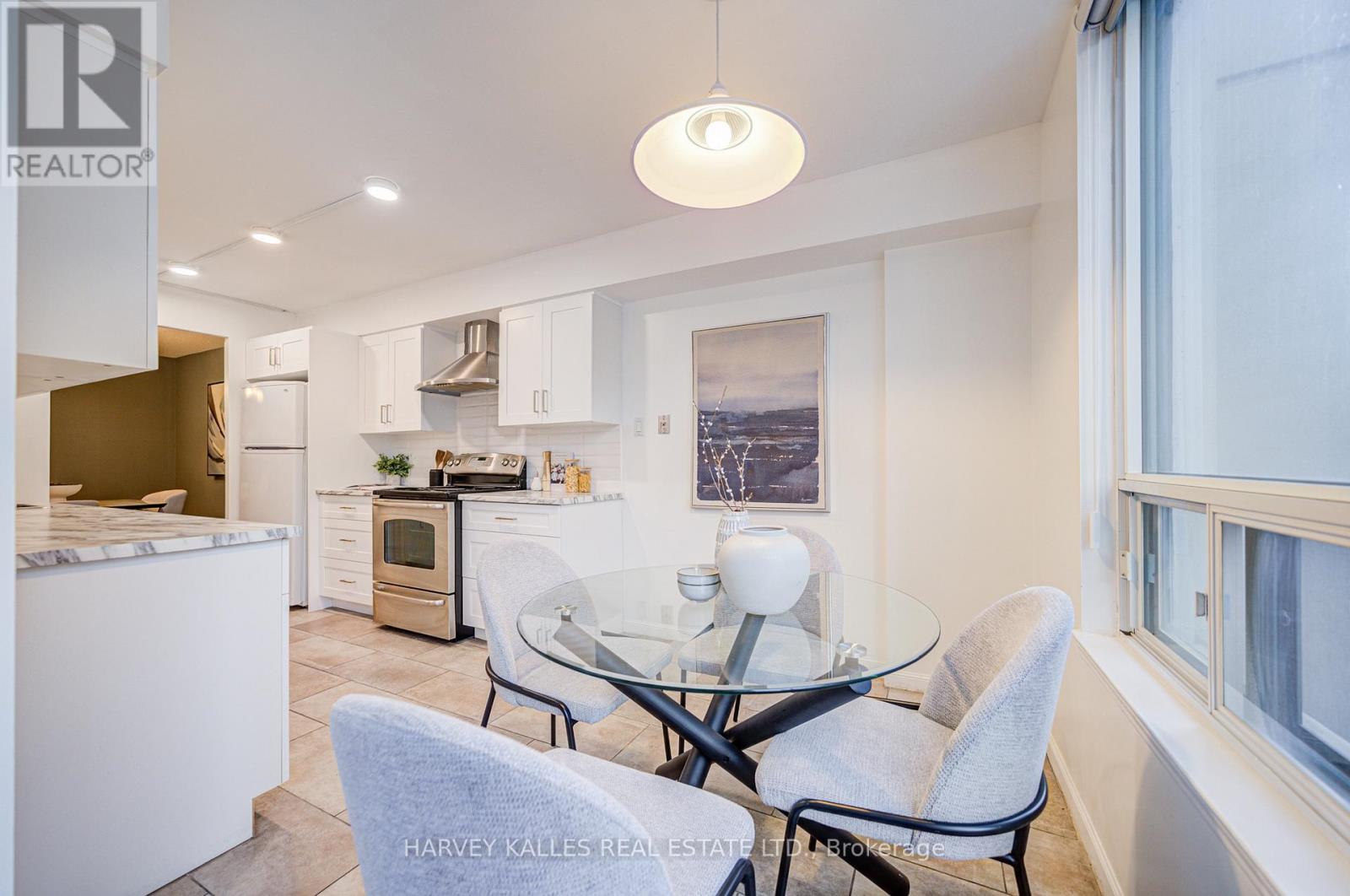 #212 120 PROMENADE CIRCLE - 18