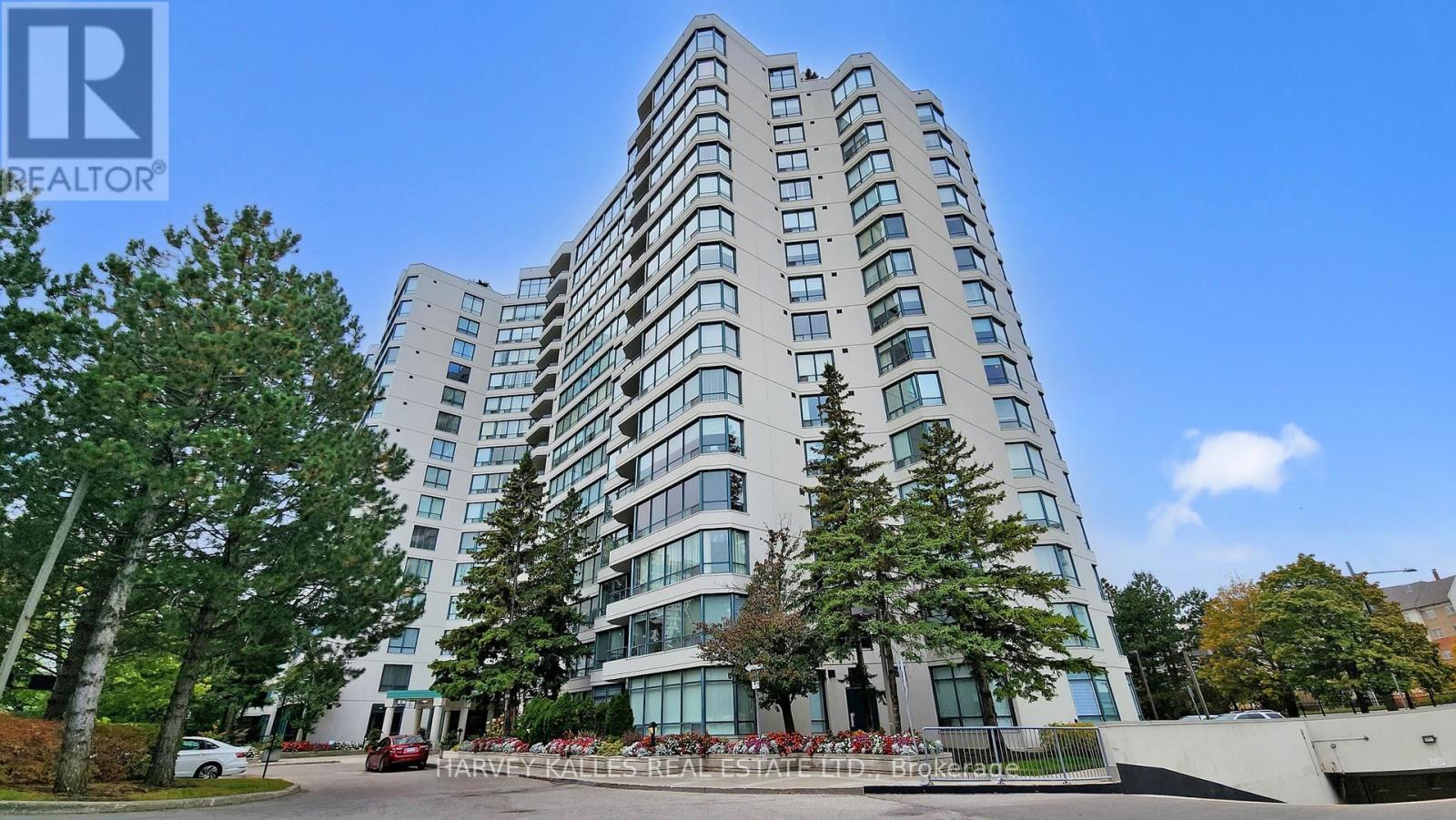 #212 120 PROMENADE CIRCLE - 2