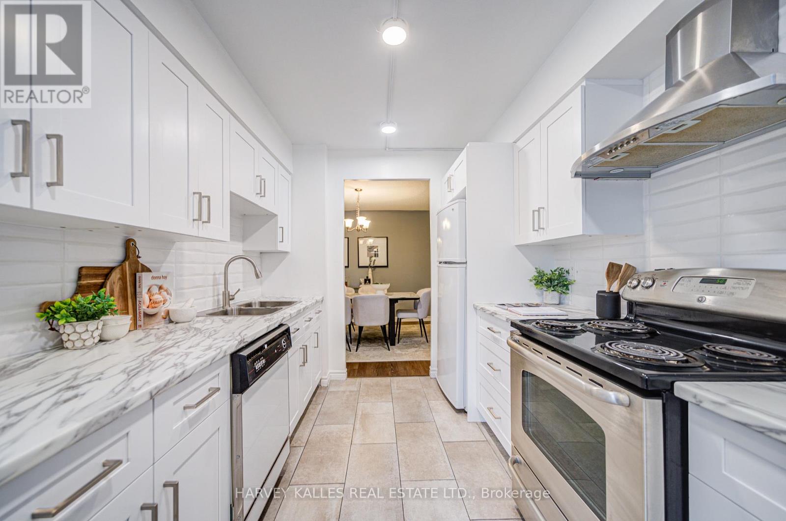 #212 120 PROMENADE CIRCLE - 21