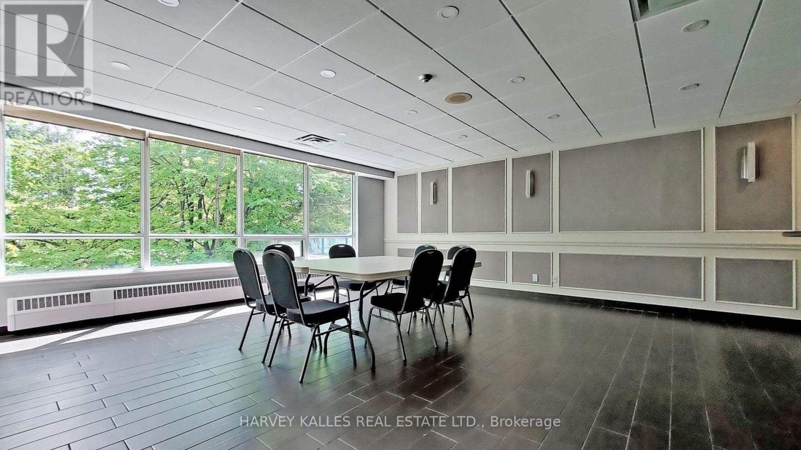 #212 120 PROMENADE CIRCLE - 39