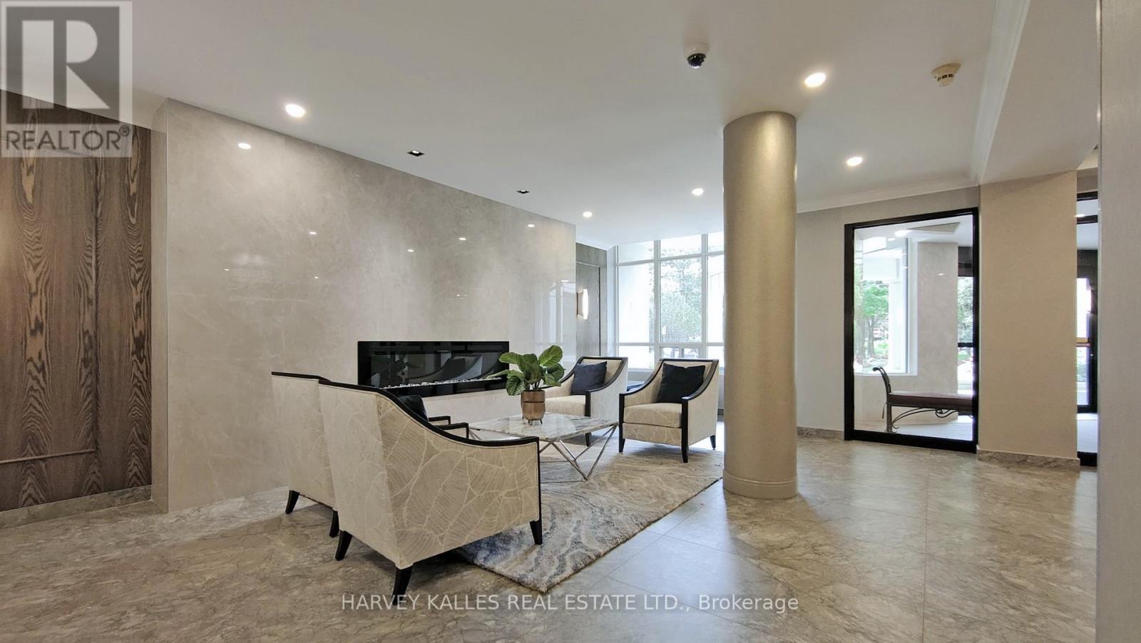 #212 120 PROMENADE CIRCLE - 6