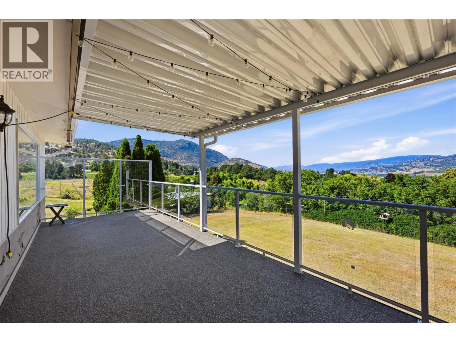 199 Lakehill Road - 11