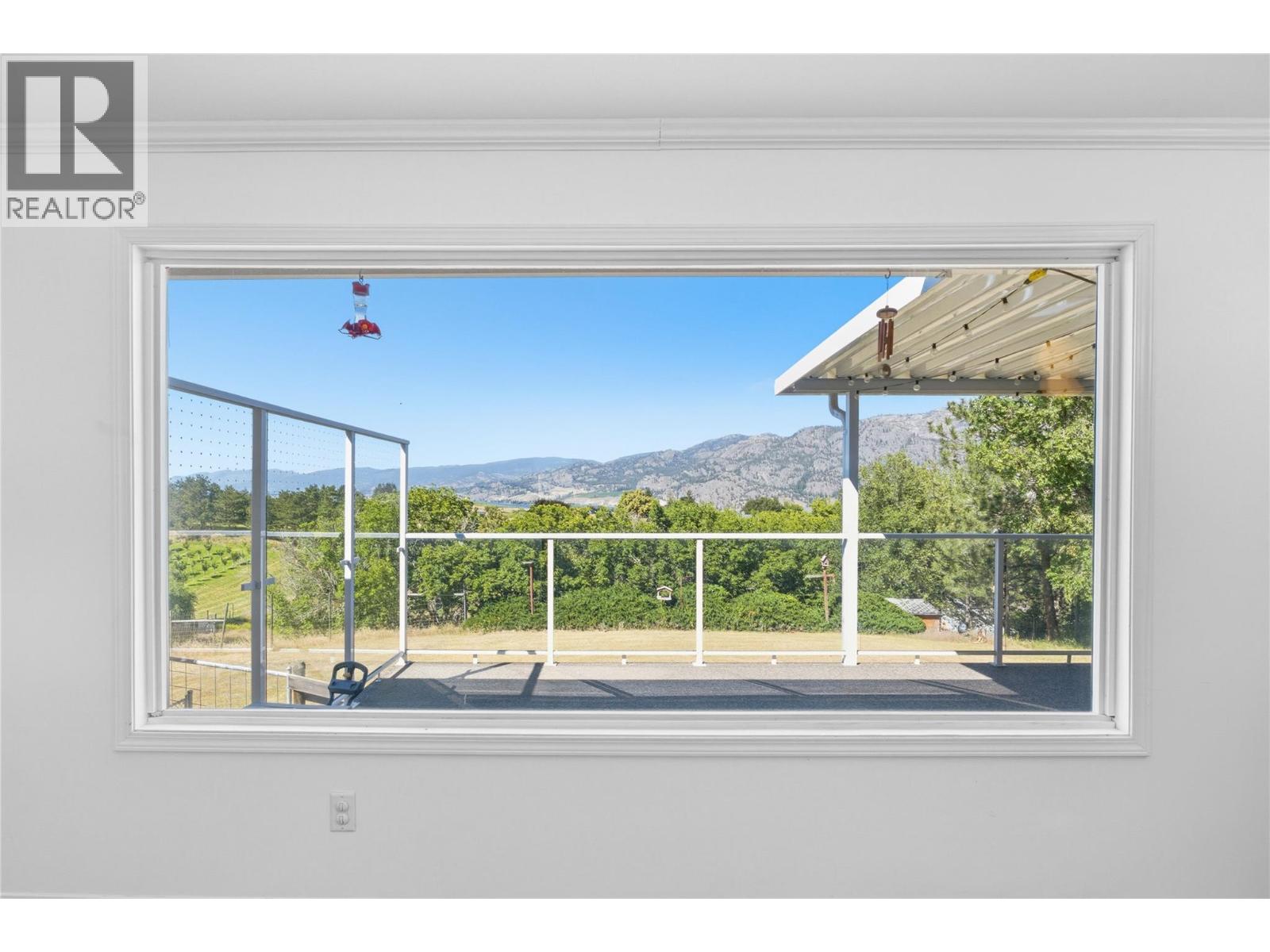 199 Lakehill Road - 14