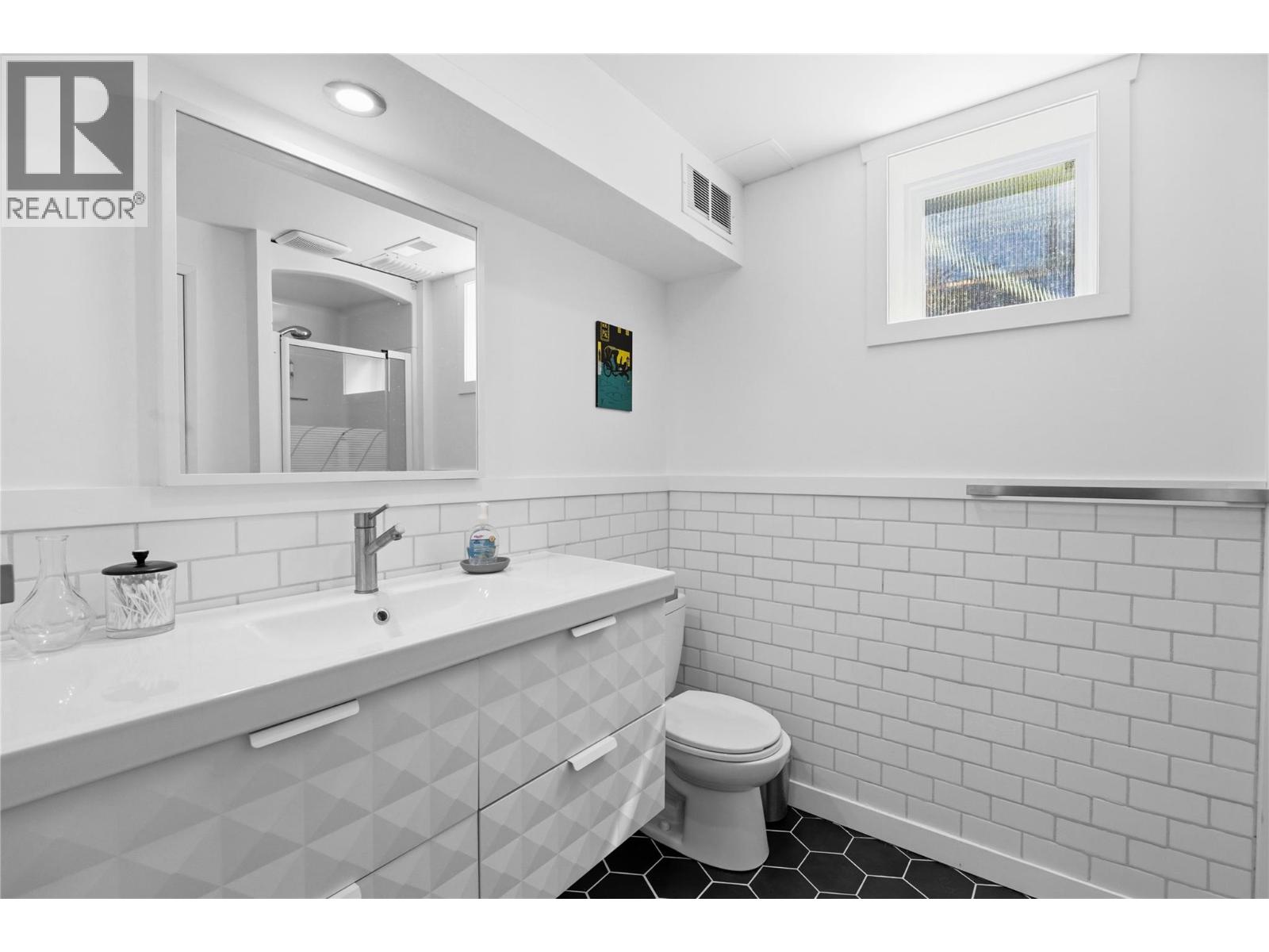 199 Lakehill Road - 20