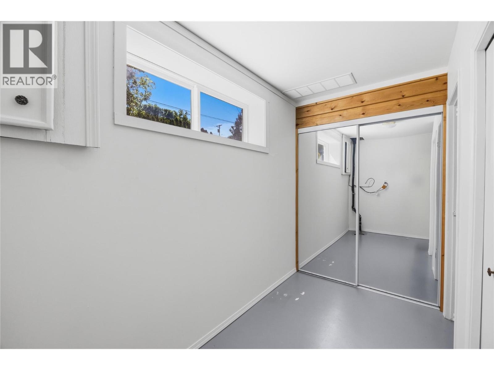 199 Lakehill Road - 22
