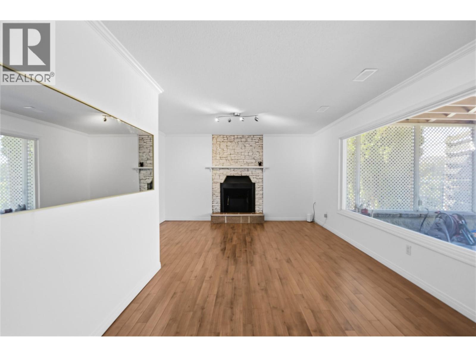 199 Lakehill Road - 26