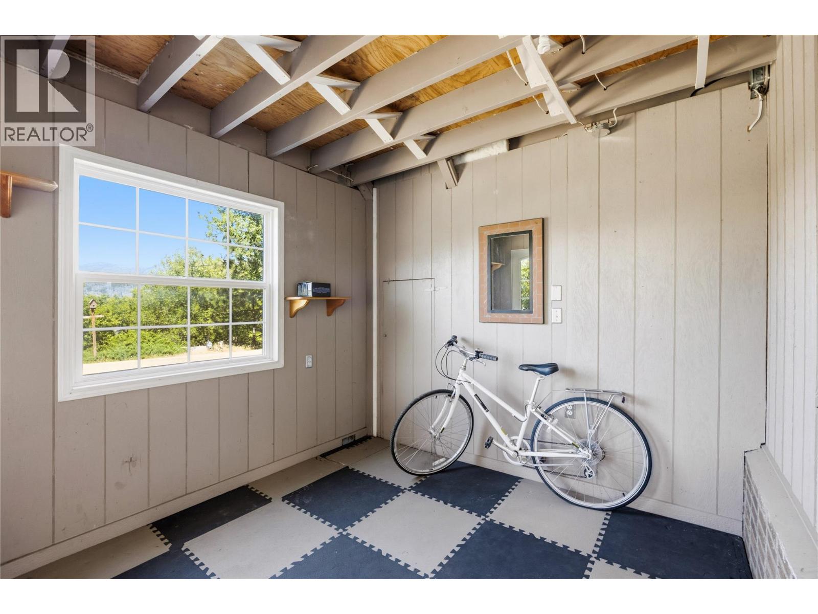 199 Lakehill Road - 31